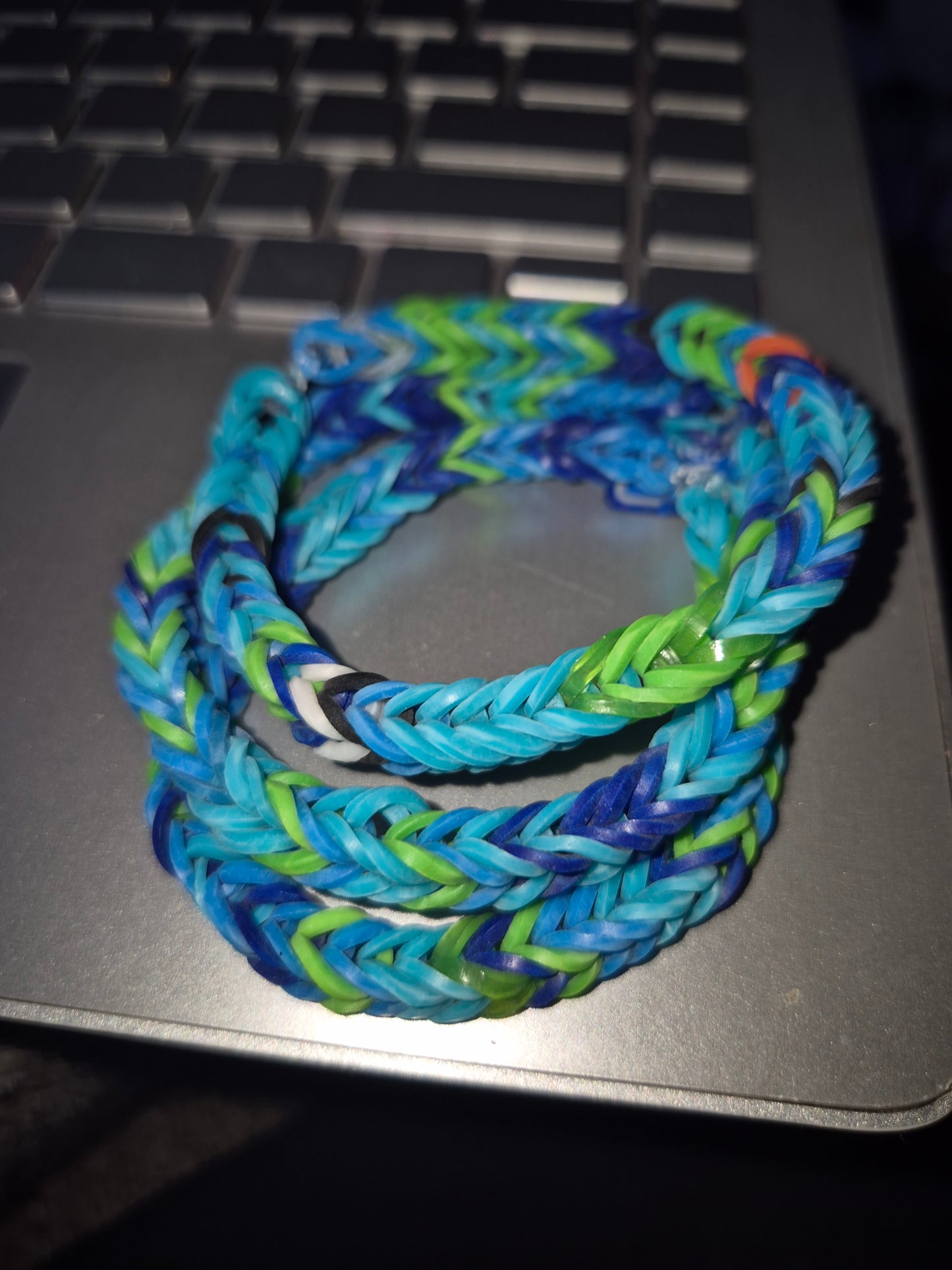 Bright colours loomband