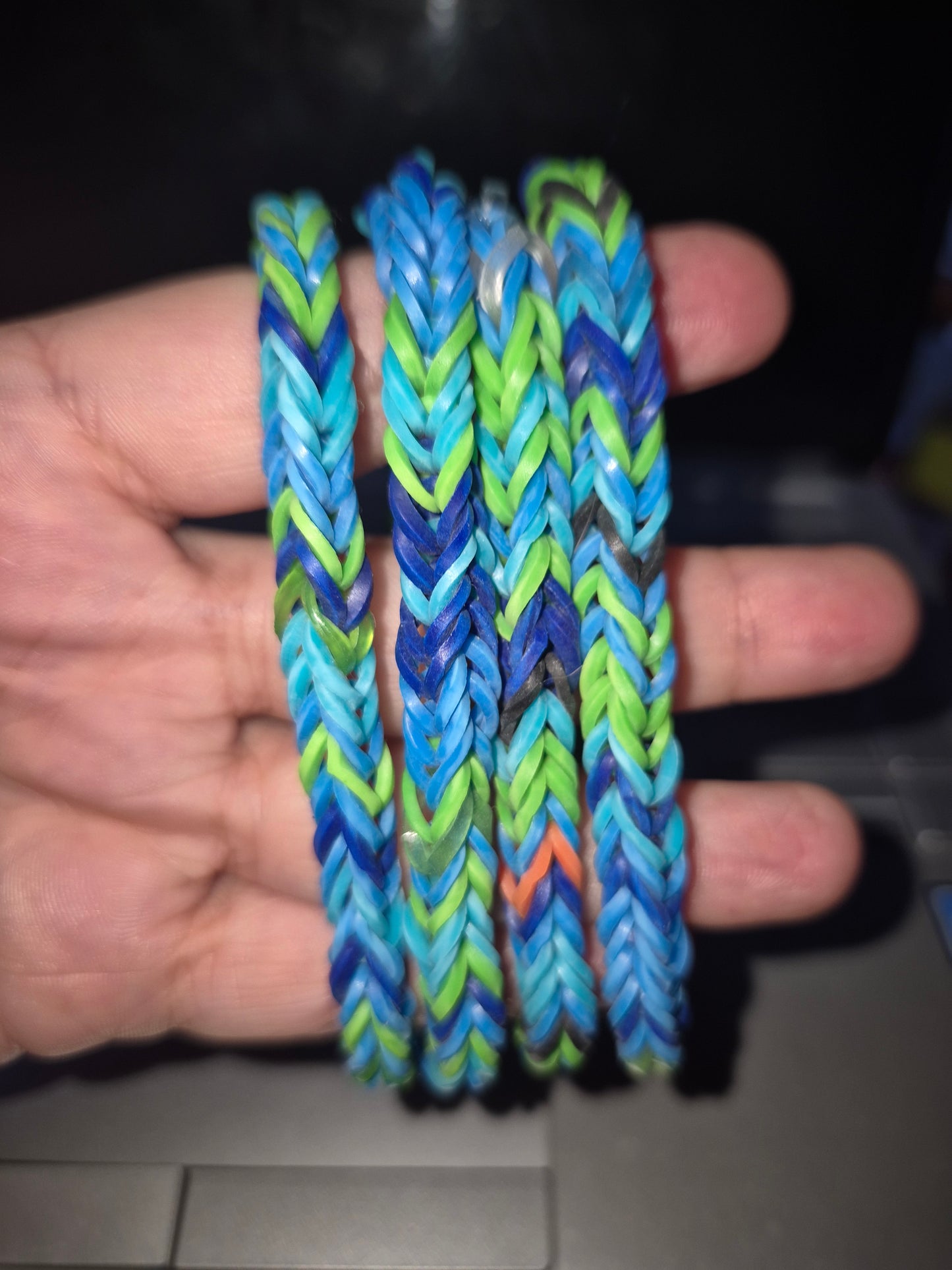 Bright colours loomband